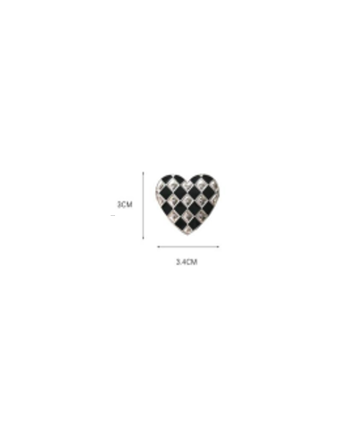 APLIQUE PLASTICO CORAZON CUADRICULADO BLANCO/NEGRO